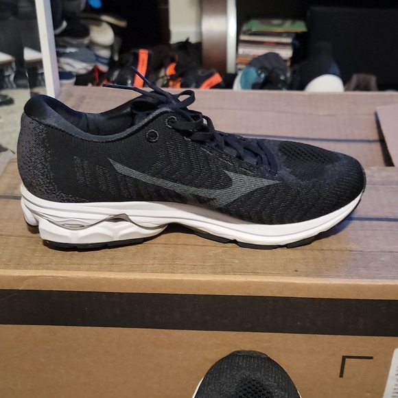 Mizuno Waveknit R2 - Picture 7 of 8